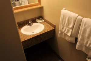 STANDARD 2 QUEEN - Single Room with 2 Queen Beds (on LaCreteInn&Suites.ca)