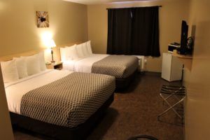 STANDARD 2 QUEEN - Single Room with 2 Queen Beds (on LaCreteInn&Suites.ca)