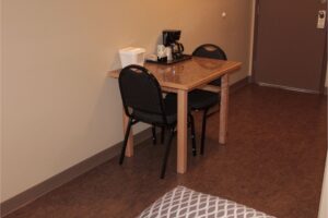STANDARD 2 QUEEN - Single Room with 2 Queen Beds (on LaCreteInn&Suites.ca)